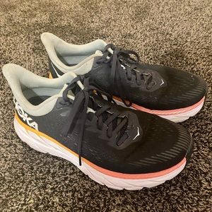 Hoka One One Clifton 7- Women’s Size 9D